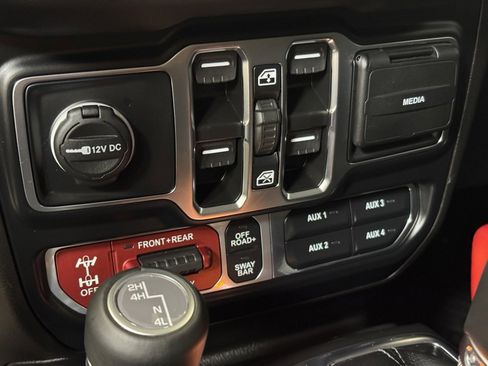 Used 2024 Jeep Gladiator Rubicon w/ Convenience Group image 36