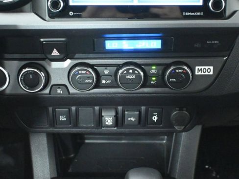 Used 2023 Toyota Tacoma TRD Sport image 22