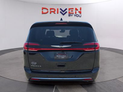 Used 2023 Chrysler Pacifica Touring-L