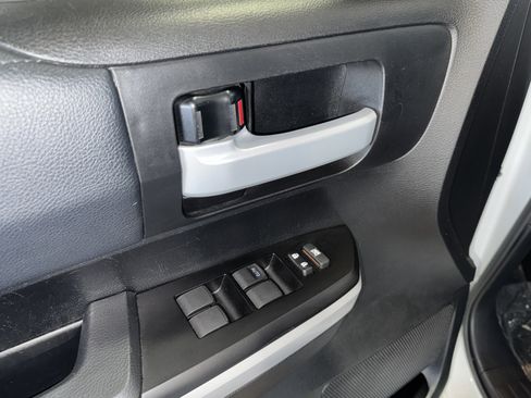 Used 2021 Toyota Tundra SR5 w/ SR5 Leather Package image 17