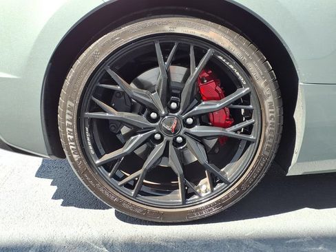 Used 2023 Chevrolet Corvette Stingray Premium Cpe w/ Z51 Performance Package RWD image 6