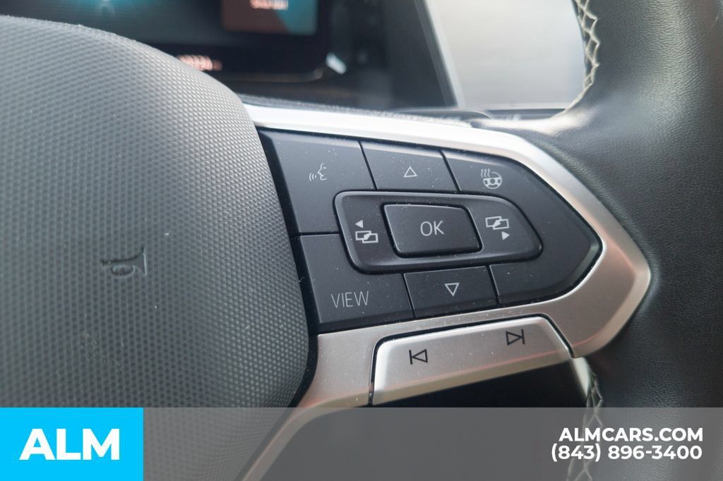Used 2025 Volkswagen Atlas Cross Sport SE FWD image 10
