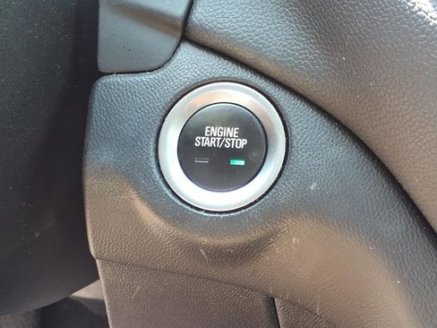 Used 2020 Chevrolet Equinox LT image 20