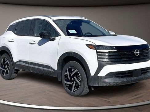 New 2026 Nissan Kicks SV w/ SV Premium Package image 2