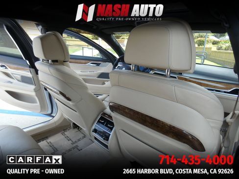 Used 2018 BMW 750i RWD image 39