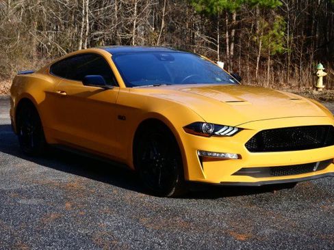 Used 2022 Ford Mustang GT Premium image 4