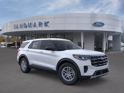 New 2026 Ford Explorer Active AWD/4WD image 7
