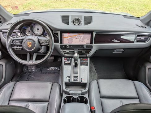 Certified 2022 Porsche Macan S AWD/4WD image 21