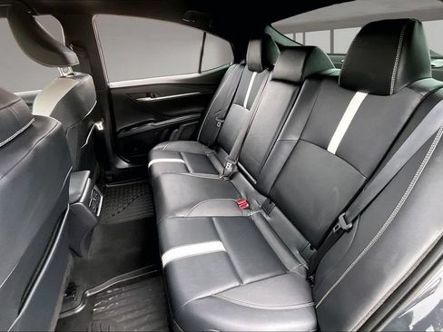 Used 2026 Toyota Camry SE FWD image 21