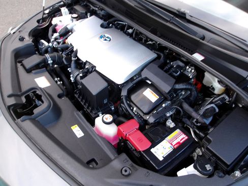 Used 2020 Toyota Prius Prime XLE image 24