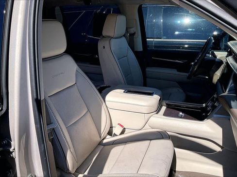 Used 2021 GMC Yukon XL Denali image 8