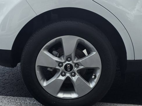 Used 2017 Kia Soul FWD image 34