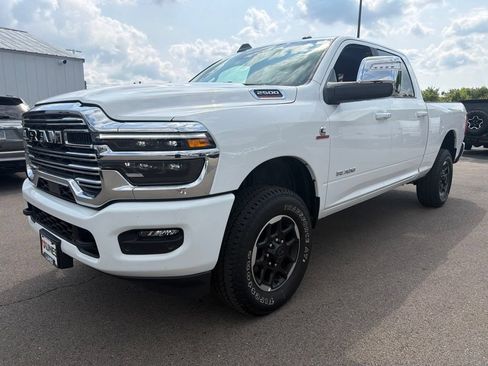Used 2026 RAM 2500 Laramie AWD/4WD image 10