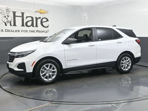 Used 2023 Chevrolet Equinox LS w/ LS Convenience Package FWD image 32