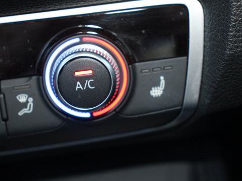 Used 2020 Audi Q3 2.0T Premium w/ Convenience Package image 27