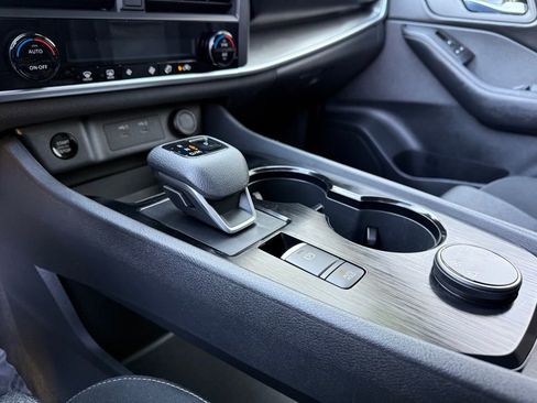 Certified 2024 Nissan Rogue SV image 27