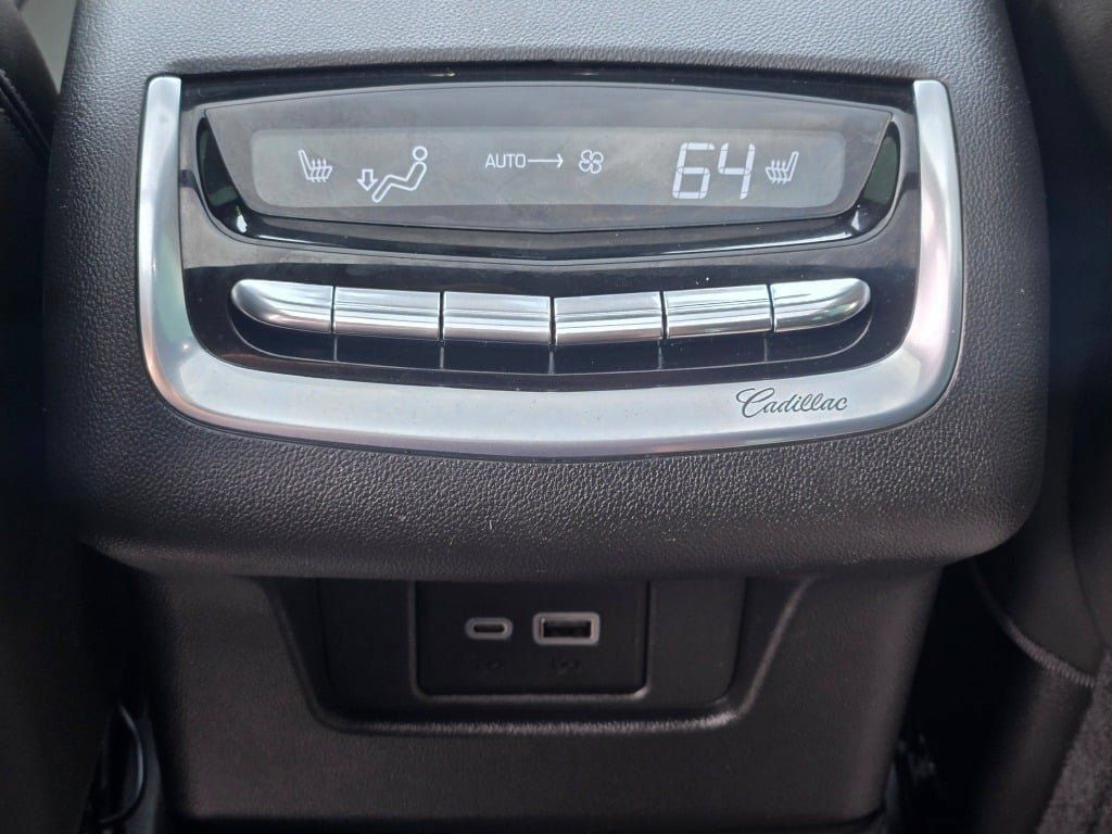 Used 2024 Cadillac XT6 Sport w/ LPO, Onyx Lite Package AWD/4WD image 22