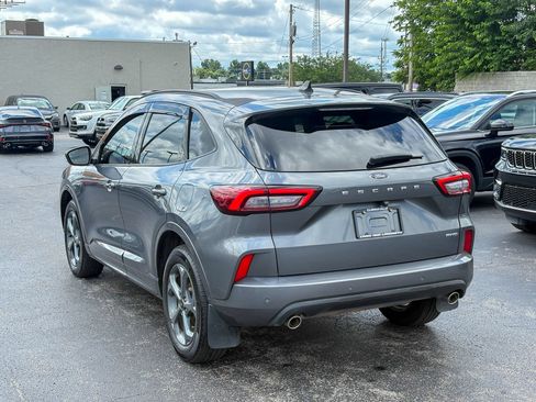 Used 2023 Ford Escape ST-Line w/ Tech Pack #1 AWD/4WD image 6
