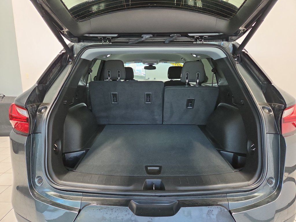 Used 2019 Chevrolet Blazer LT FWD image 12