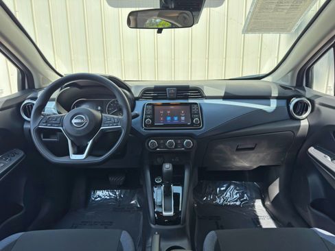 Used 2025 Nissan Versa SV w/ Trunk Package FWD image 11