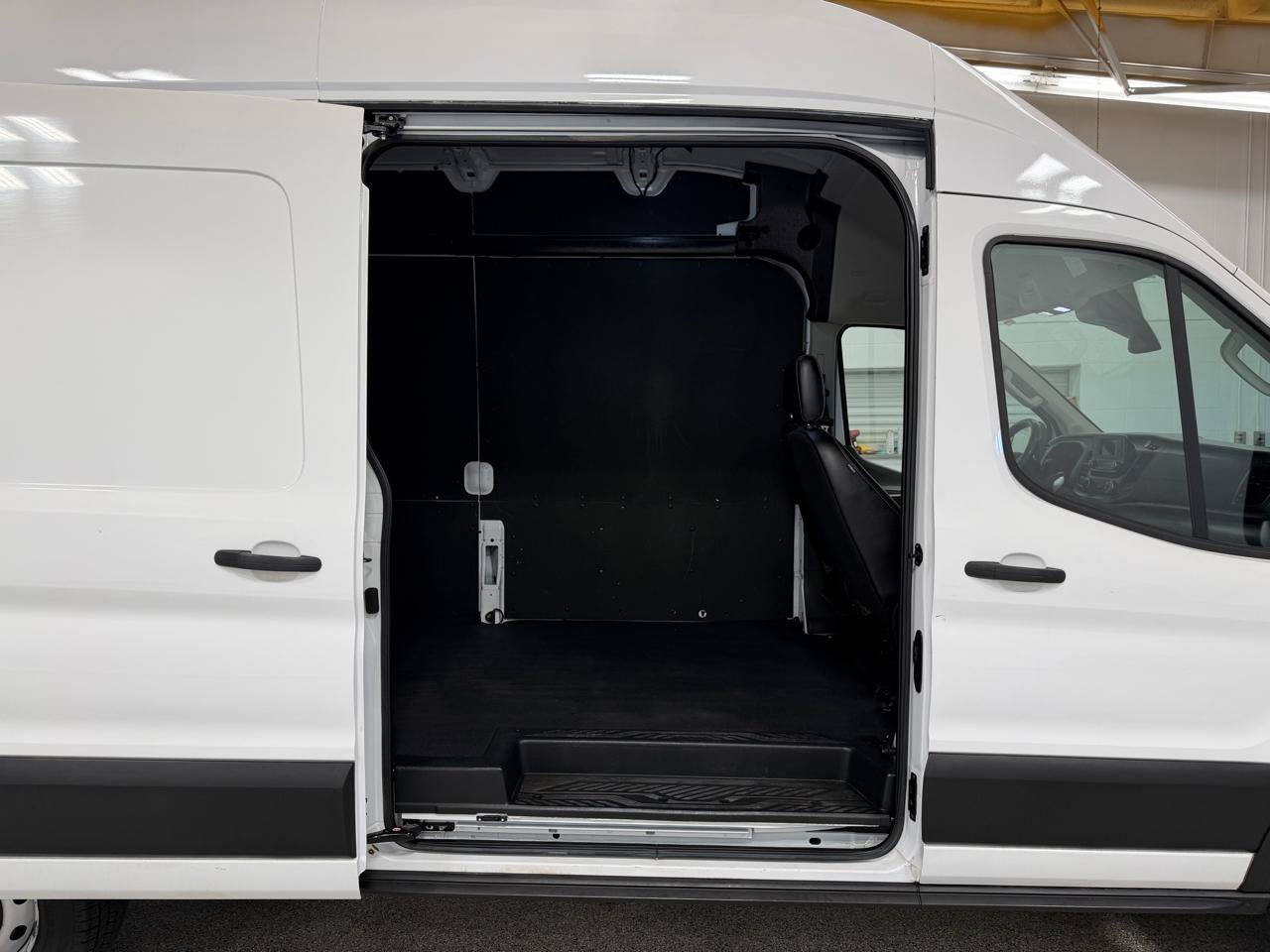 Used 2023 Ford Transit 250 148 High Roof w/ Load Area Protection Package RWD image 11