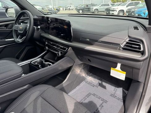 New 2026 Chevrolet Traverse LT w/ Driver Confidence Package FWD image 6