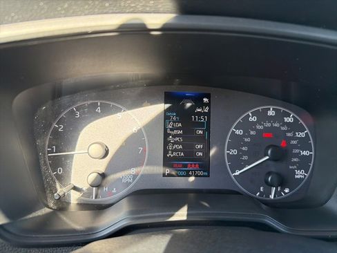 Used 2023 Toyota Corolla Cross LE image 14