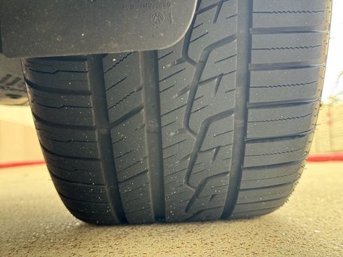 Used 2009 Bentley Continental GT w/ Convenience Specification Pkg image 28