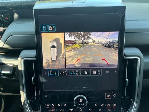 New 2026 GMC Yukon XL Denali w/ Denali Reserve Package image 20