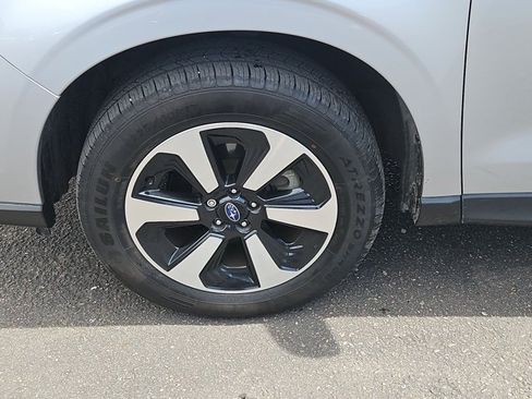 Used 2018 Subaru Forester 2.5i Premium w/ All-Weather Package AWD/4WD image 23