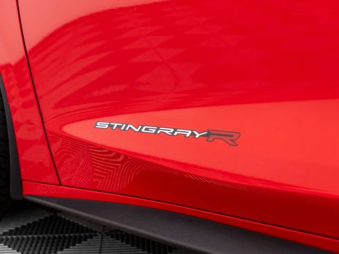 Used 2022 Chevrolet Corvette Stingray Preferred Cpe w/ Z51 Performance Package RWD image 31
