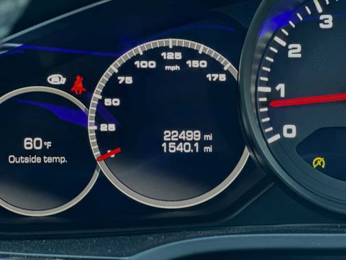 Certified 2021 Porsche Cayenne image 27