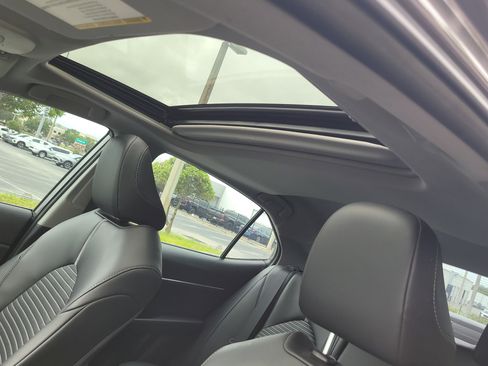 Used 2024 Toyota Camry SE w/ Cold Weather Package image 21