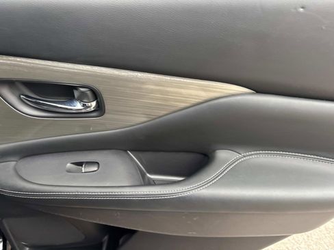 Used 2018 Nissan Murano SL w/ Moonroof Package image 21