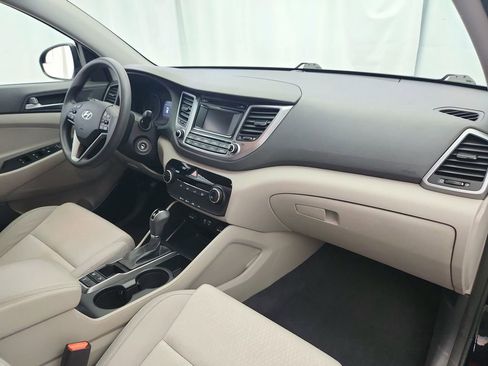 Used 2017 Hyundai Tucson SE image 24