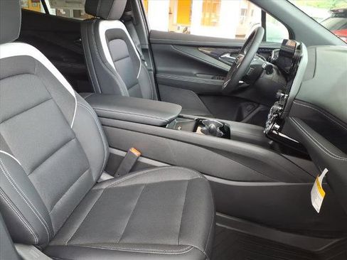 New 2025 Chevrolet Blazer EV LT image 8