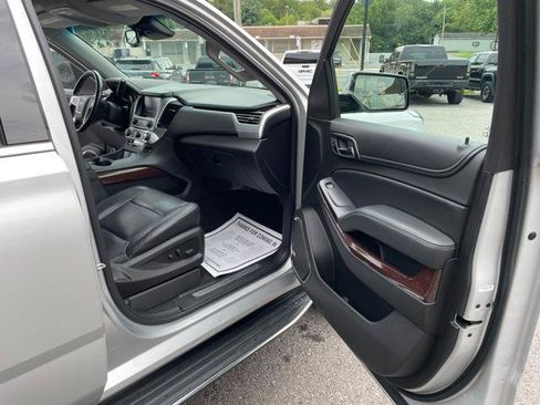 Used 2018 GMC Yukon XL SLT w/ Open Road Package AWD/4WD image 31