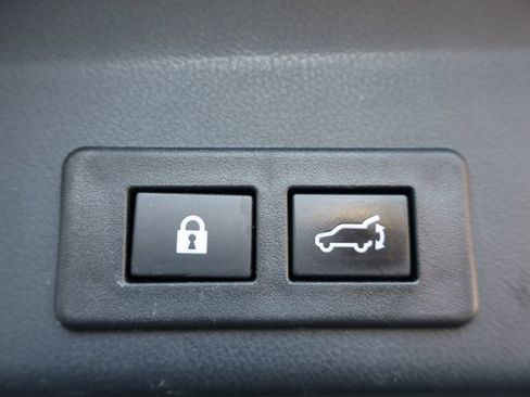 Used 2021 Subaru Ascent Limited w/ Technology Package image 31