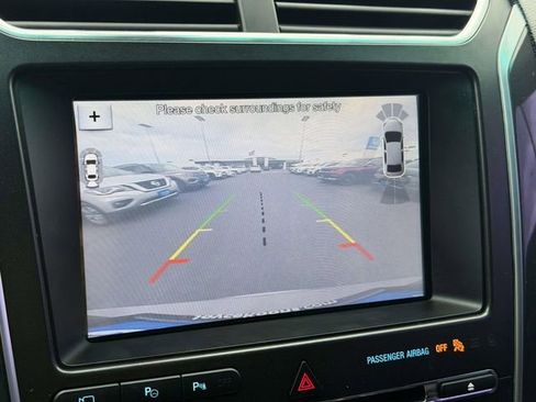 Used 2017 Ford Explorer Limited w/ Equipment Group 301A image 22