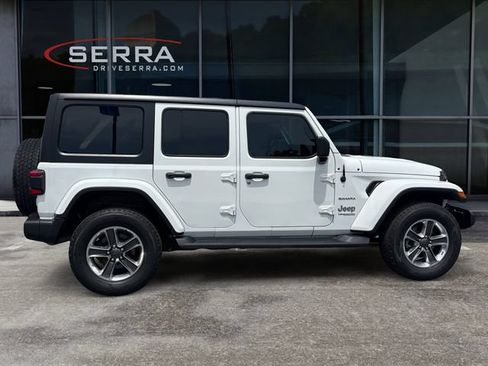Used 2020 Jeep Wrangler Unlimited Sahara w/ Dual Top Group AWD/4WD image 6