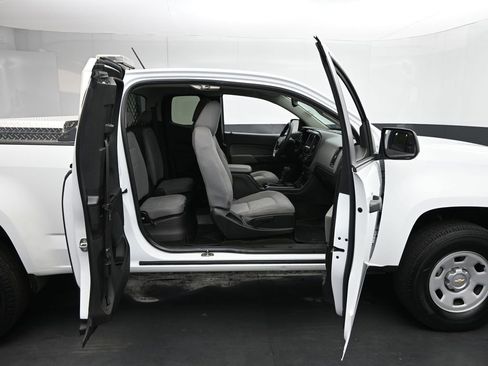 Used 2015 Chevrolet Colorado W/T w/ WT Convenience Package image 27