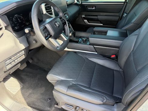 Used 2024 Toyota Tundra Platinum AWD/4WD image 18