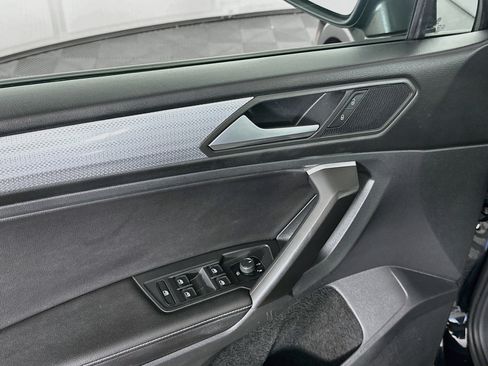 Used 2022 Volkswagen Tiguan S FWD image 15