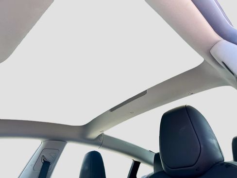 Used 2025 Tesla Model 3 Long Range RWD image 21
