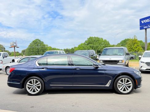 Used 2016 BMW 750i xDrive AWD/4WD image 7