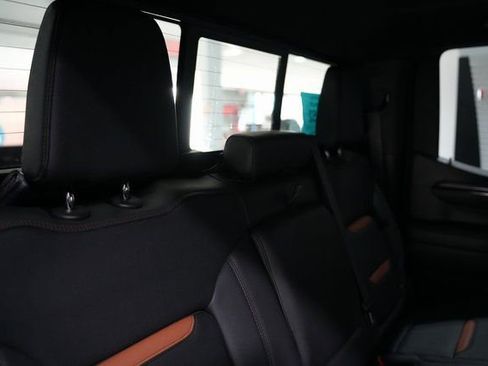 Used 2023 GMC Sierra 1500 AT4 w/ AT4 Premium Package image 18