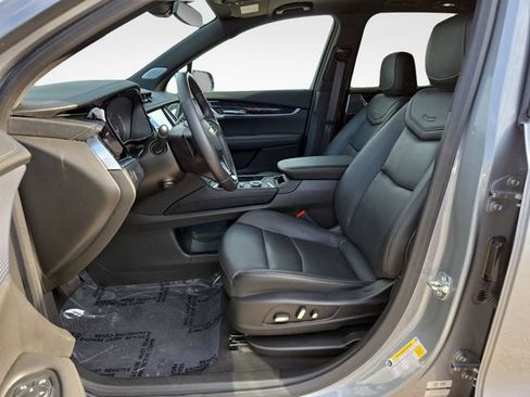 Used 2024 Cadillac XT6 Premium Luxury AWD/4WD image 13