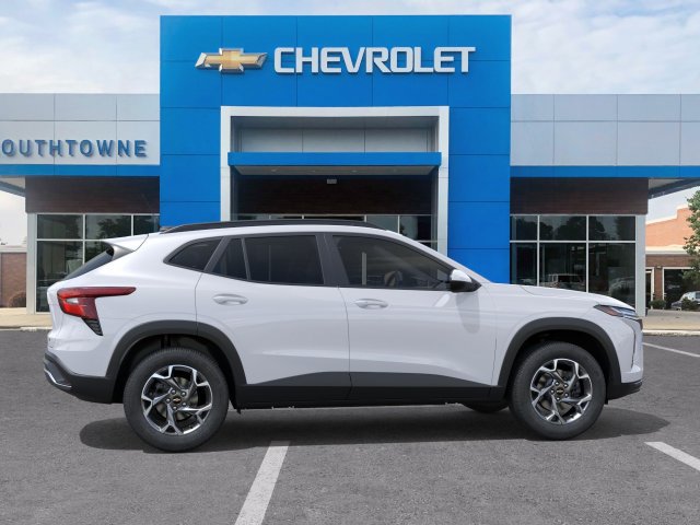 New 2026 Chevrolet Trax LT w/ LT Convenience Package FWD image 5