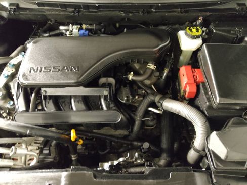 Used 2020 Nissan Rogue Sport S image 30