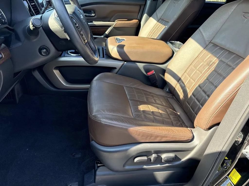 Used 2023 Nissan Titan Platinum Reserve w/ Moonroof Package AWD/4WD image 29